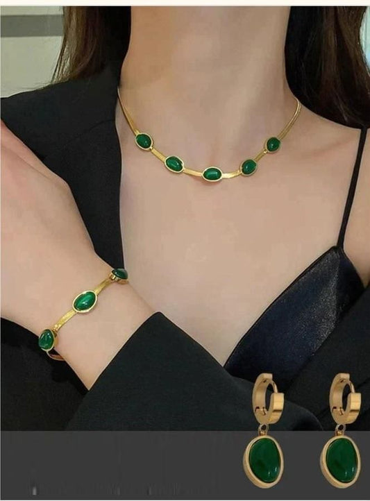 Elegant Green Stone Jewelry Set 💚✨